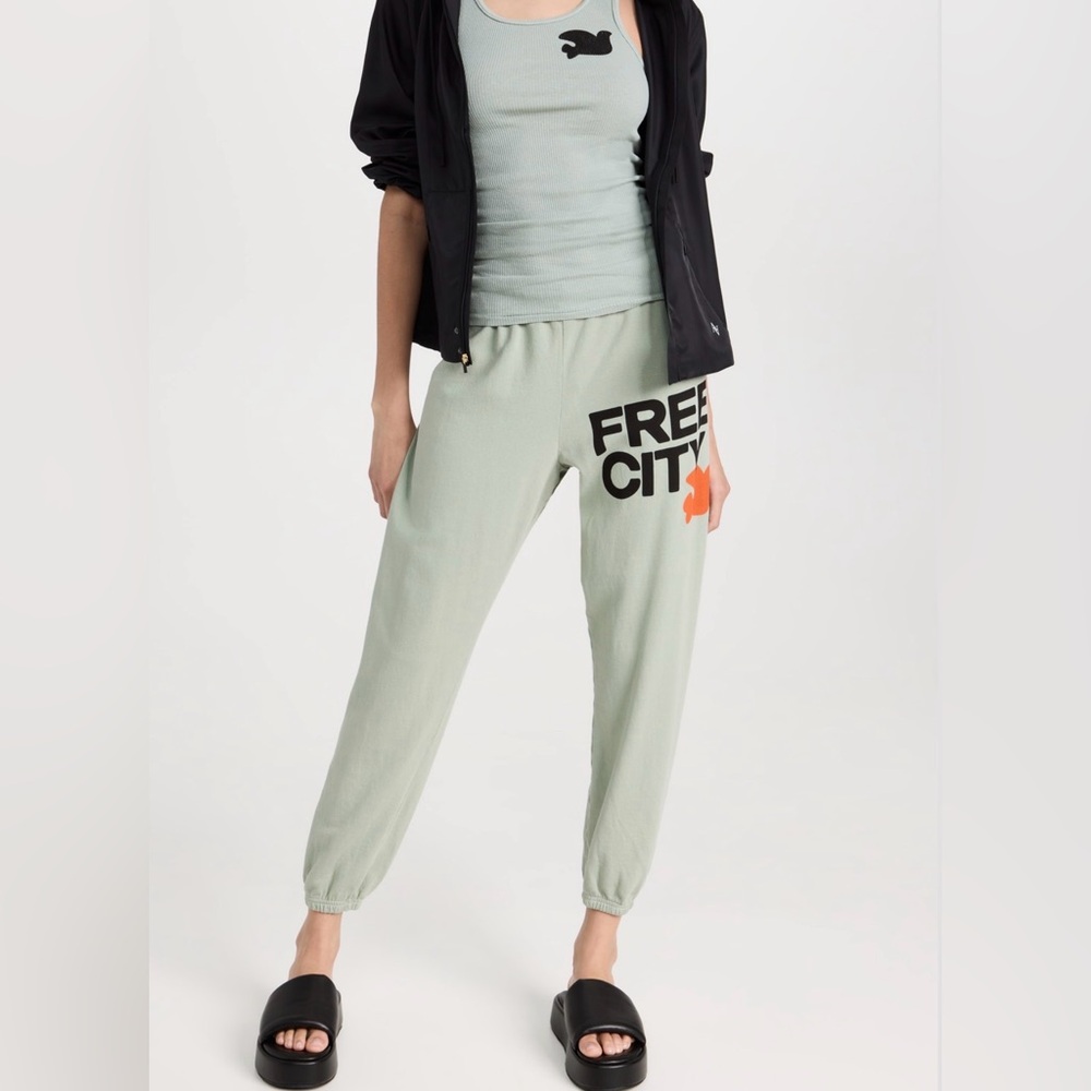 freecity Women's Light Green Joggers sweatpants L - Picture 4 of 9
